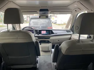 Black T7 California Ocean Interior (Front View)